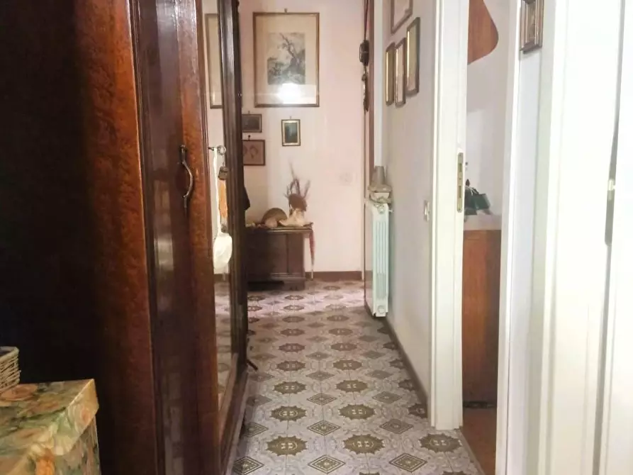 Immagine 11 di Appartamento in vendita  a Carrara