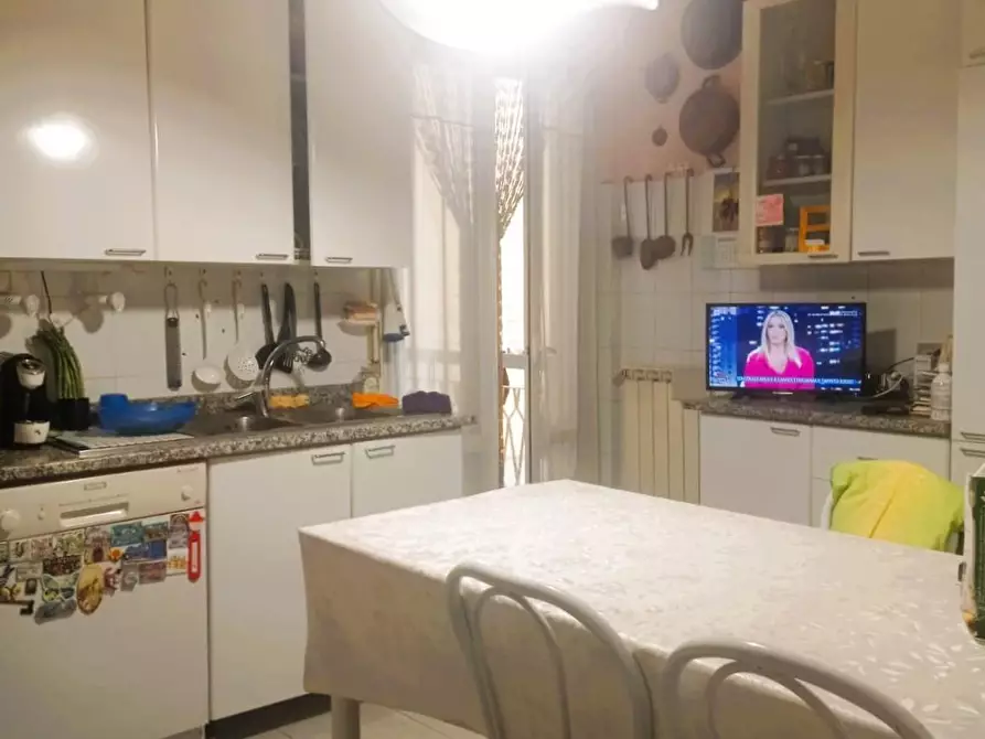 Immagine 4 di Appartamento in vendita  a Carrara