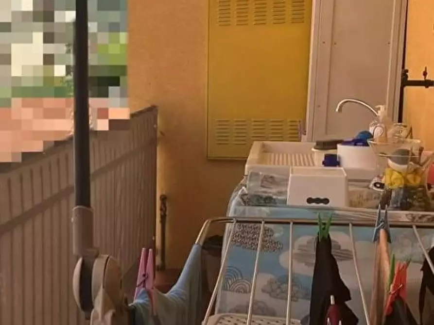 Immagine 10 di Mansarda in vendita  a Carrara