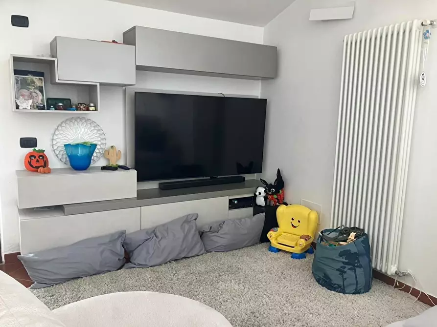 Immagine 6 di Mansarda in vendita  a Carrara