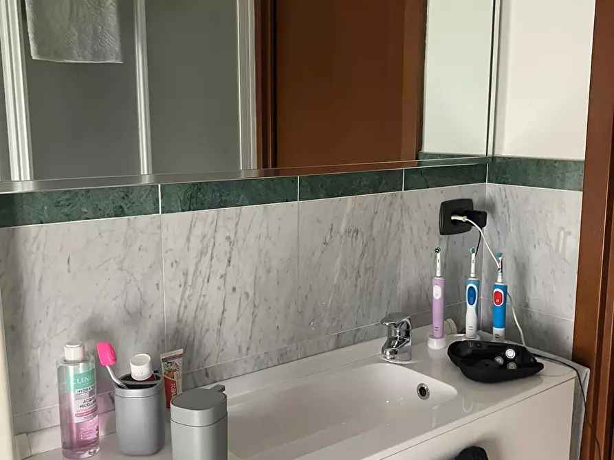 Immagine 16 di Mansarda in vendita  a Carrara