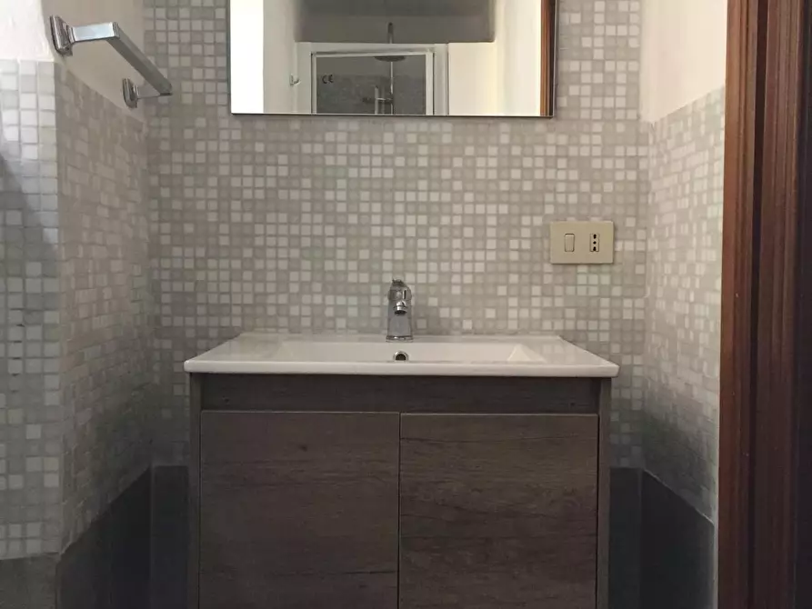 Immagine 16 di Appartamento in vendita  a Carrara