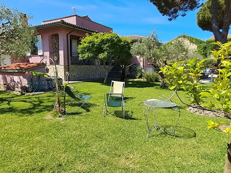 Immagine 3 di Villa in vendita  a Portoferraio