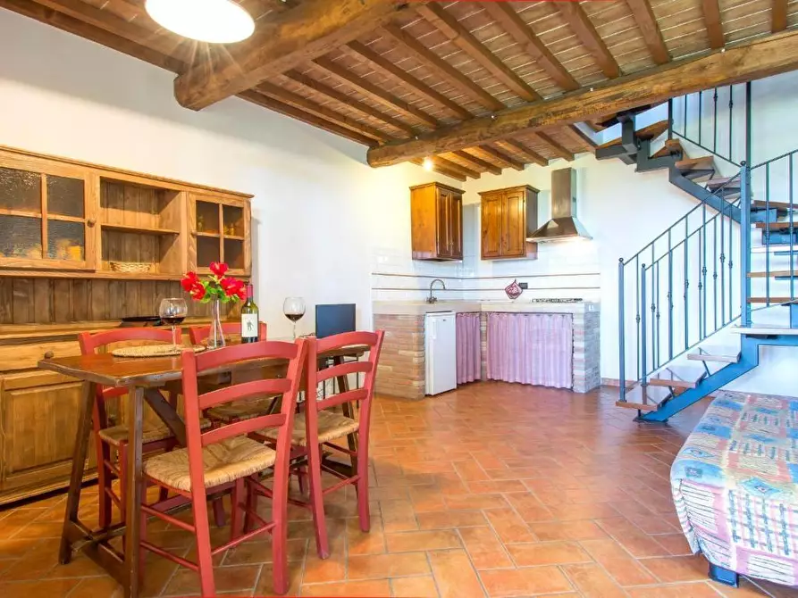 Immagine 2 di Appartamento in vendita  a Cecina