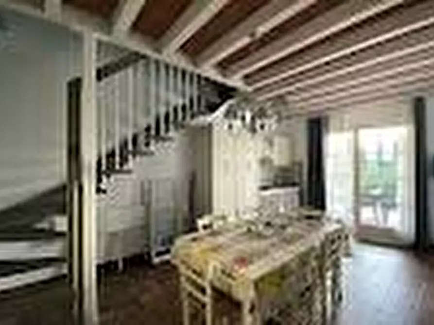 Immagine 8 di Appartamento in vendita  a Cecina