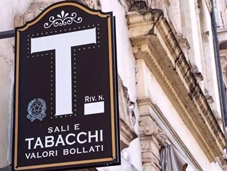 Immagine 1 di Attività commerciale in vendita  a Montopoli In Val D'arno