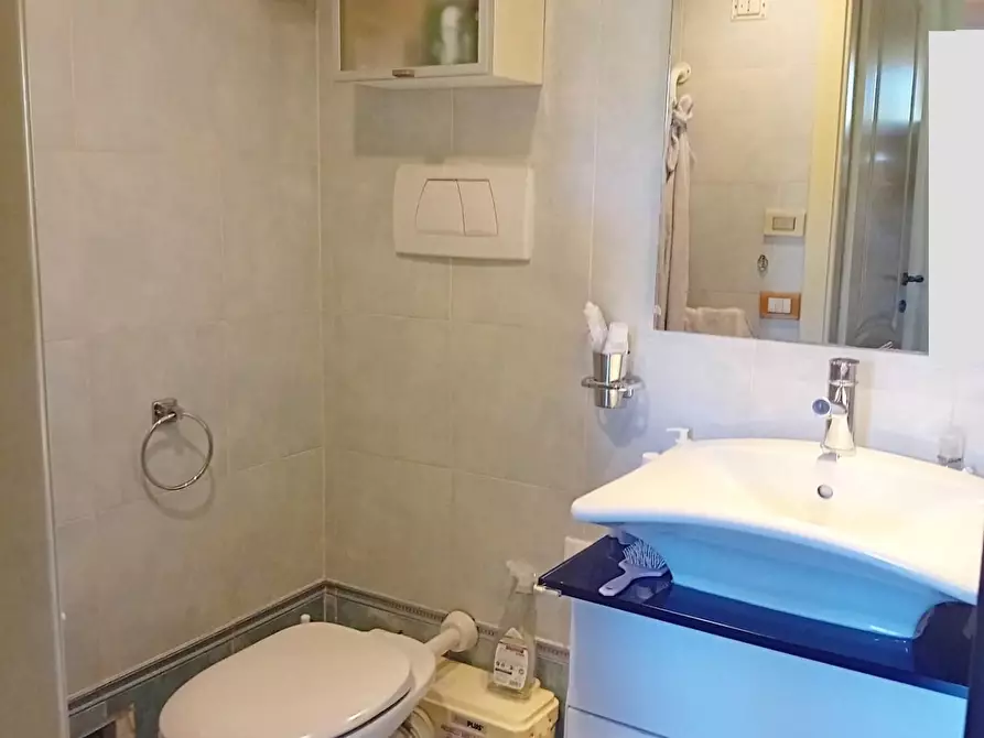 Immagine 13 di Appartamento in vendita  a Pisa