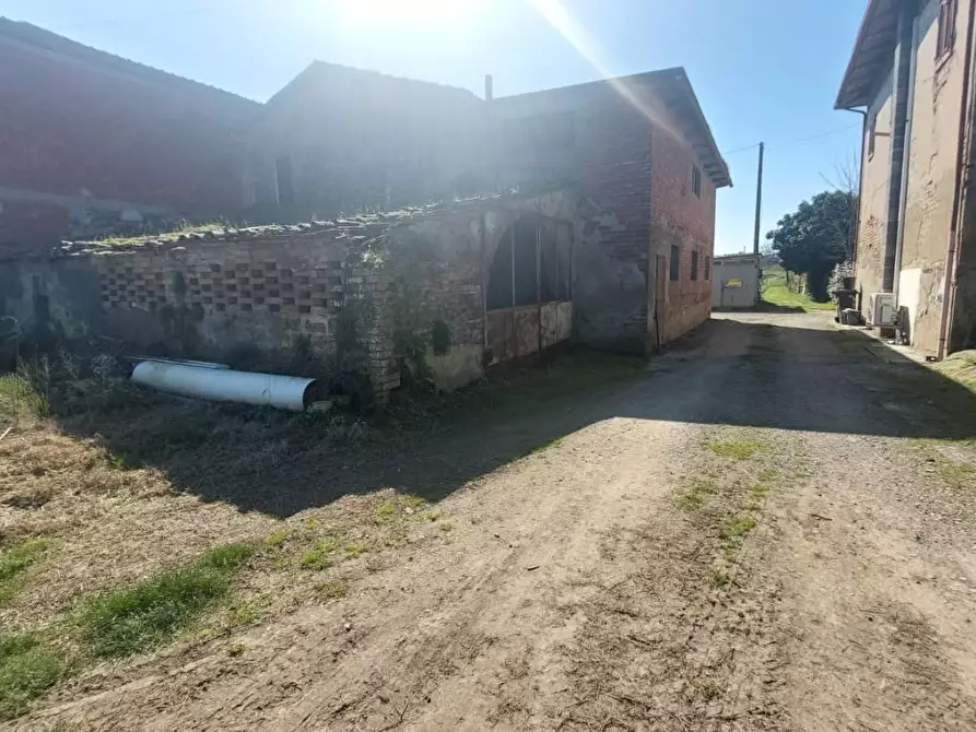 Immagine 11 di Casa colonica in vendita  a Empoli