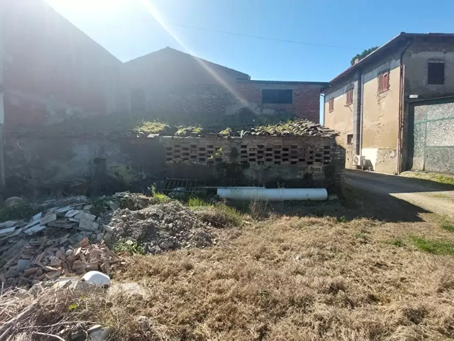 Immagine 7 di Casa colonica in vendita  a Empoli