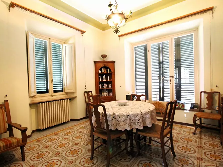 Immagine 7 di Villa in vendita  a Lucca