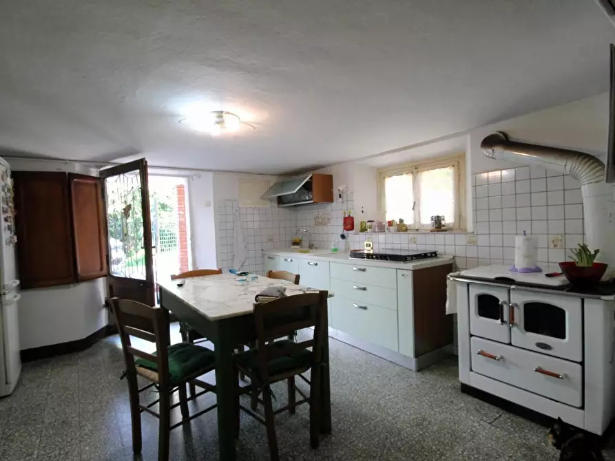 Immagine 31 di Villa in vendita  a Lucca