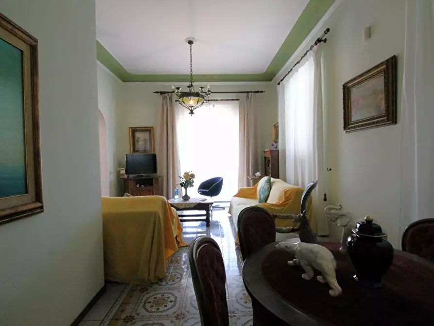 Immagine 13 di Villa in vendita  a Lucca