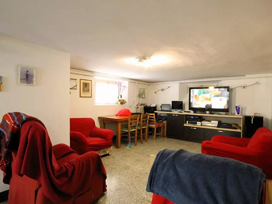 Immagine 30 di Villa in vendita  a Lucca