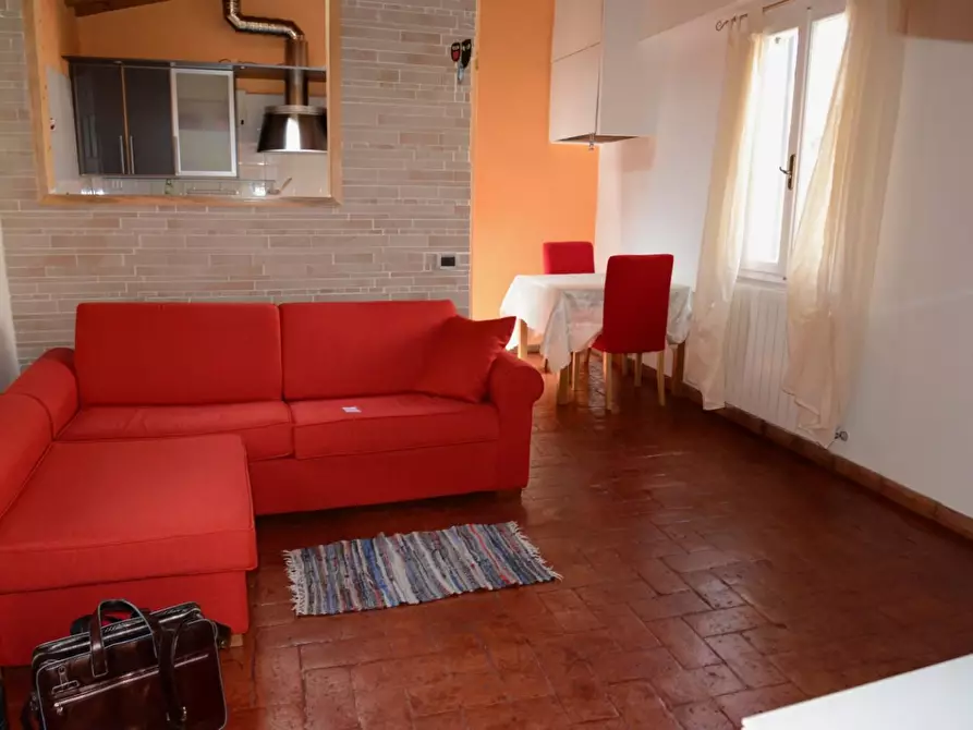 Immagine 1 di Appartamento in vendita  a Pisa