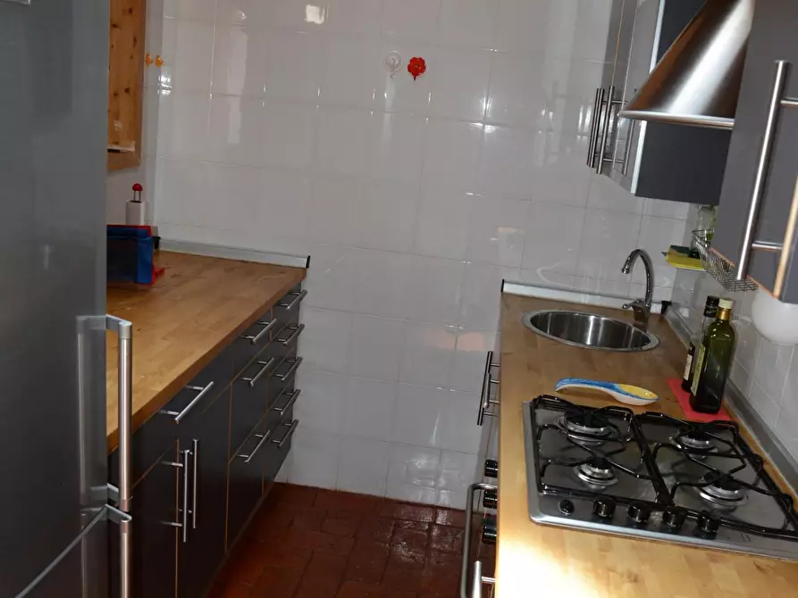 Immagine 13 di Appartamento in vendita  a Pisa