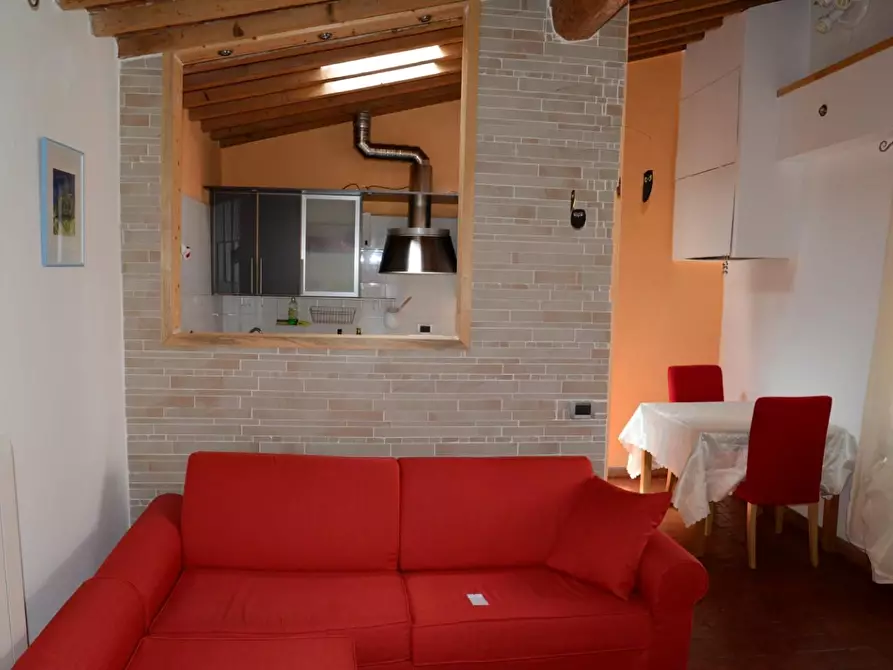 Immagine 2 di Appartamento in vendita  a Pisa