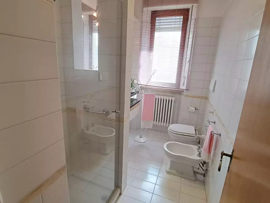 Immagine 15 di Casa bifamiliare in affitto  a Rosignano Marittimo