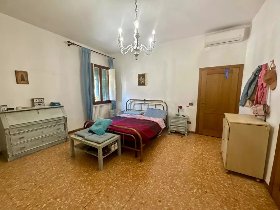 Immagine 40 di Appartamento in vendita  a Empoli