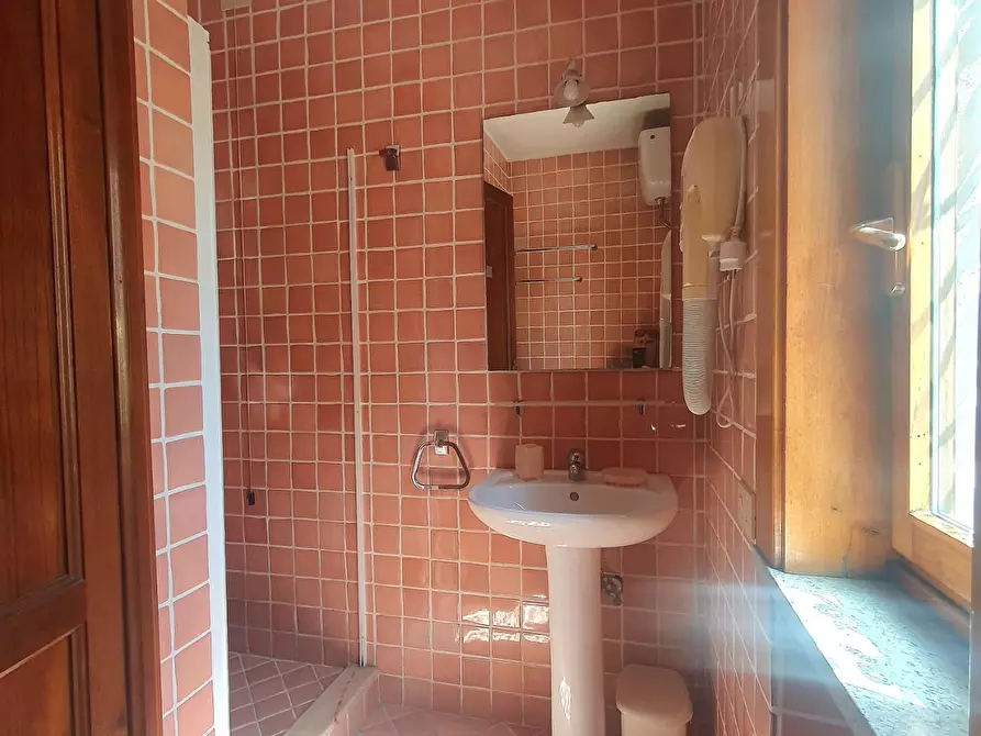 Immagine 13 di Villa in vendita  a Lucca