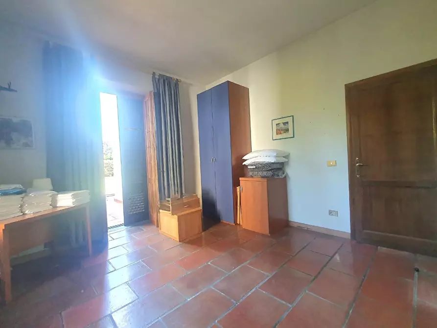 Immagine 10 di Villa in vendita  a Lucca