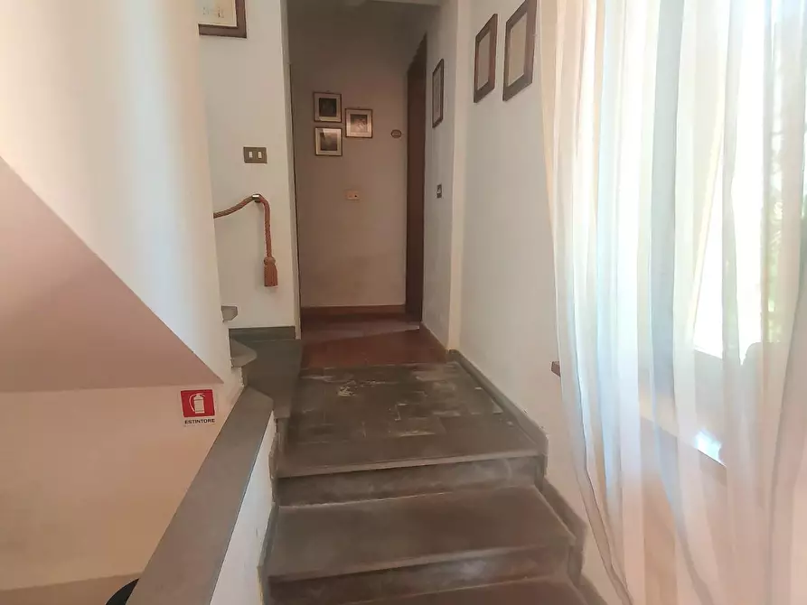 Immagine 12 di Villa in vendita  a Lucca