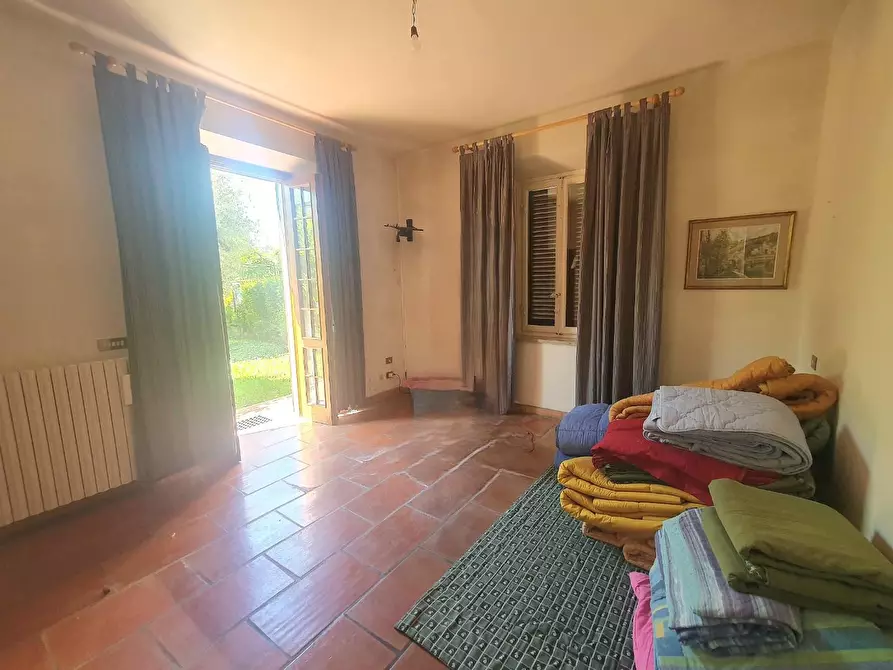 Immagine 6 di Villa in vendita  a Lucca