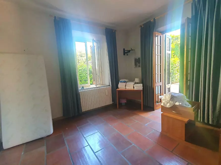 Immagine 9 di Villa in vendita  a Lucca