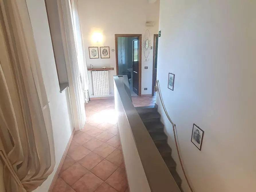 Immagine 27 di Villa in vendita  a Lucca