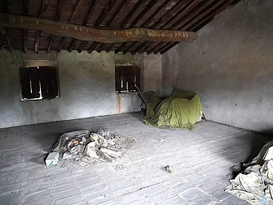 Immagine 15 di Casa semindipendente in vendita  a Capannori