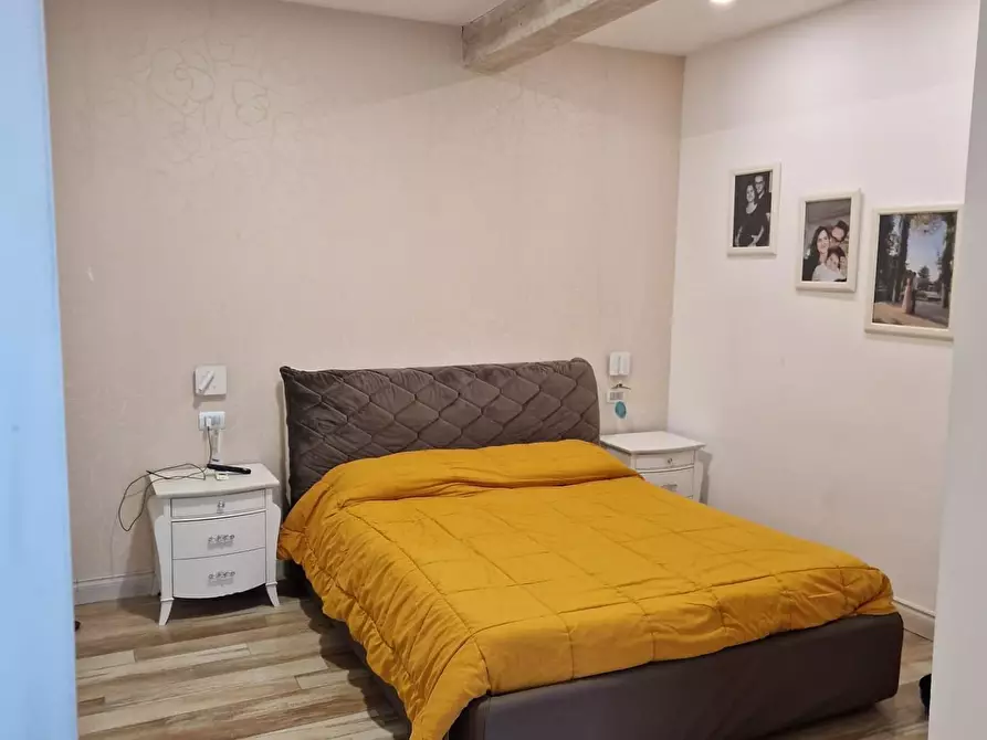 Immagine 5 di Appartamento in vendita  a Siena