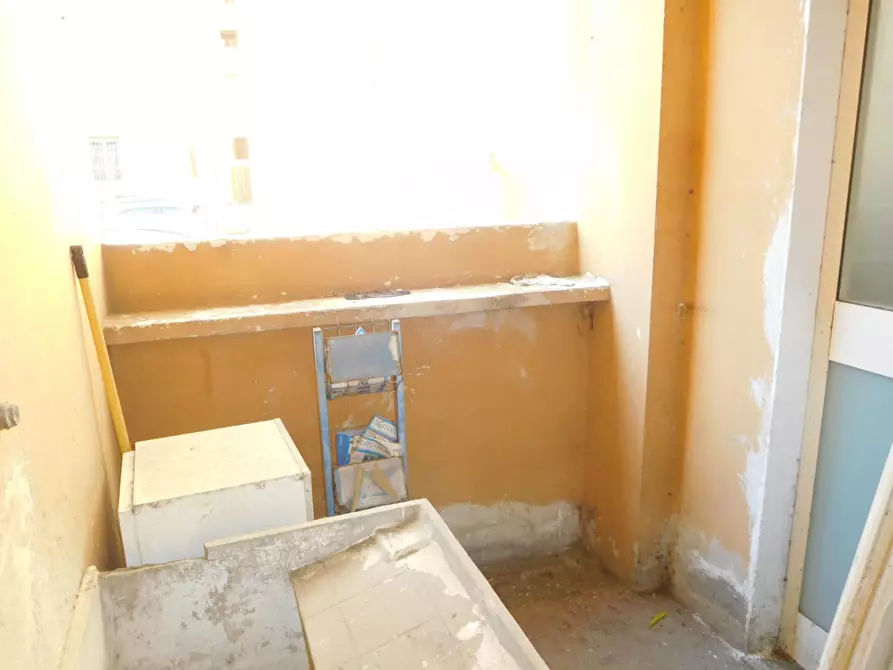 Immagine 6 di Negozio in vendita  a Pisa