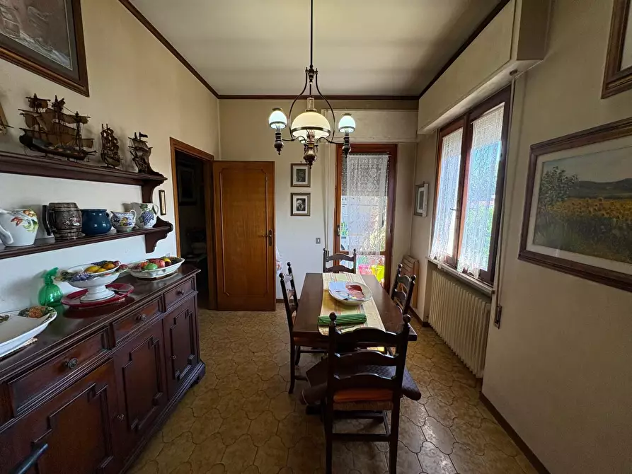 Immagine 9 di Appartamento in vendita  a Lucca