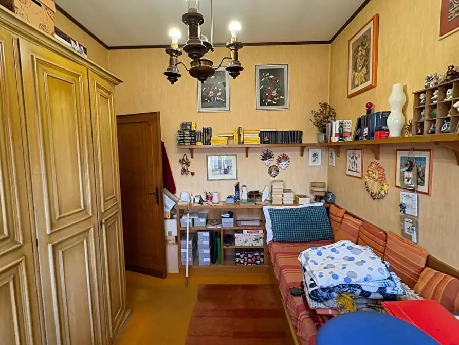 Immagine 18 di Appartamento in vendita  a Lucca