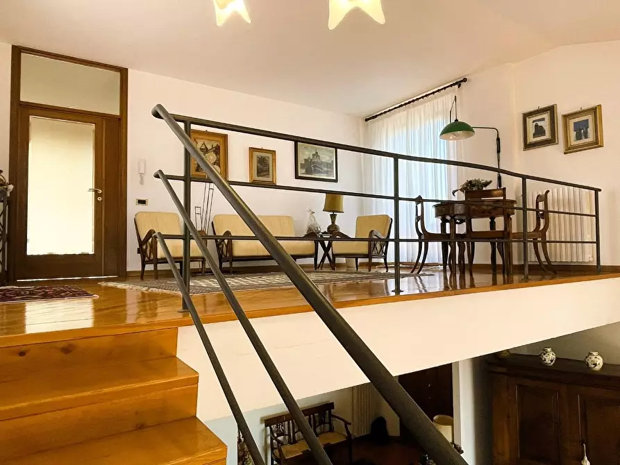 Immagine 18 di Palazzo in vendita  a Montopoli In Val D'arno