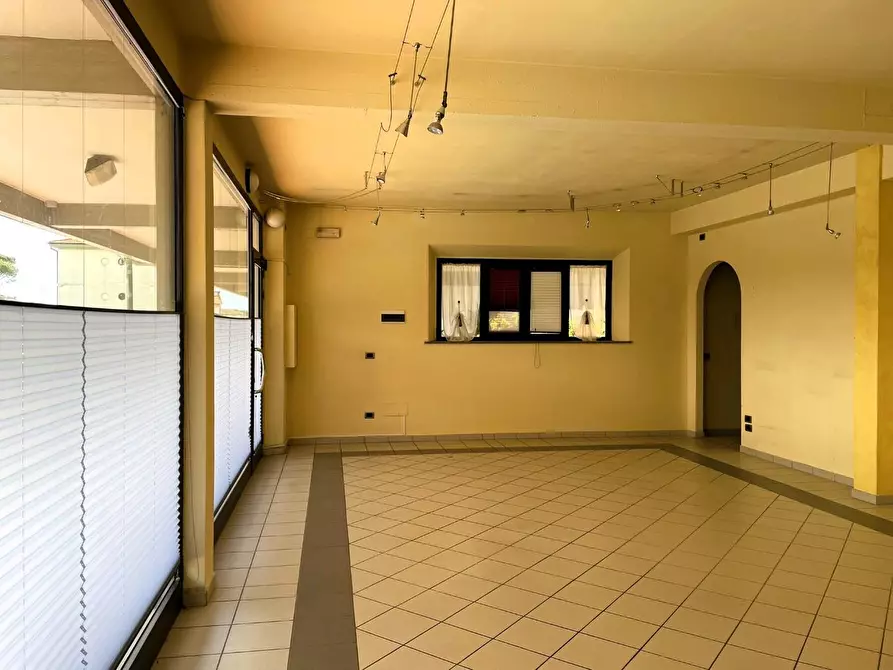 Immagine 94 di Palazzo in vendita  a Montopoli In Val D'arno