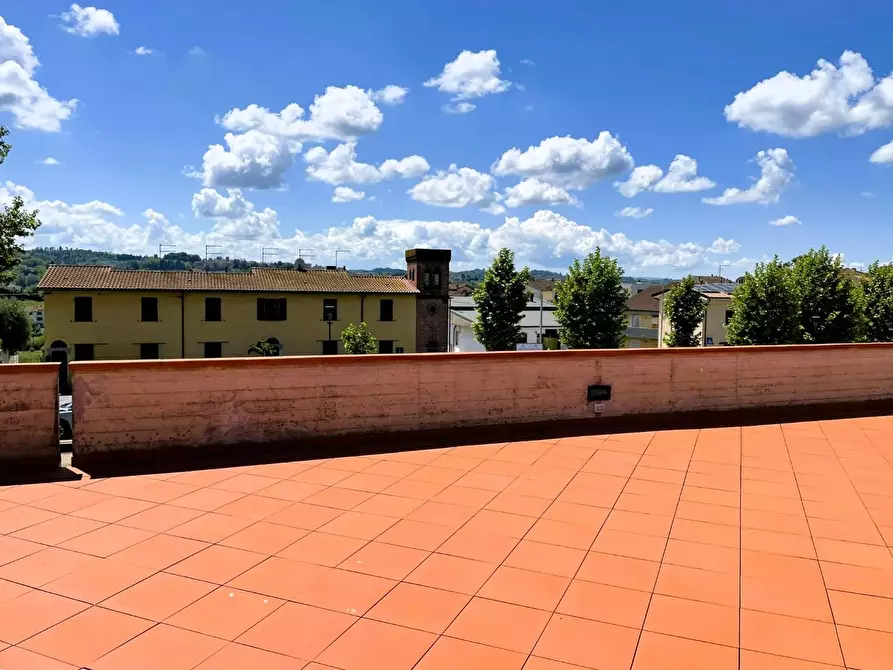 Immagine 15 di Palazzo in vendita  a Montopoli In Val D'arno