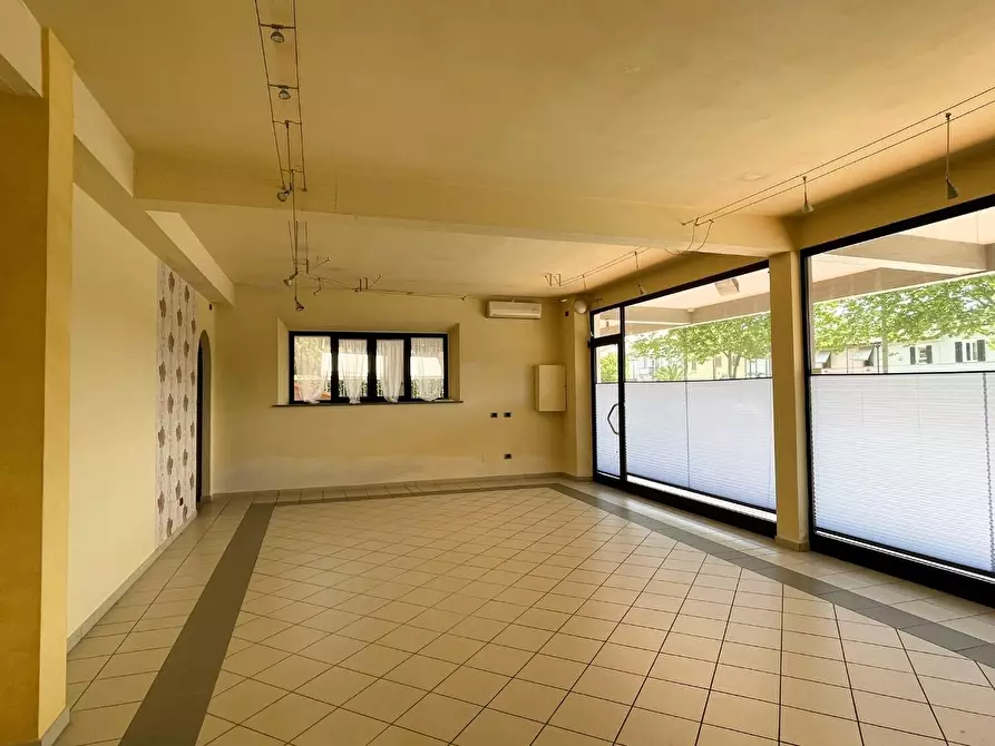 Immagine 95 di Palazzo in vendita  a Montopoli In Val D'arno