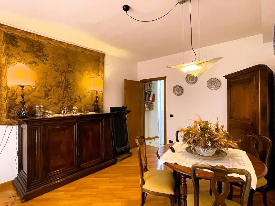 Immagine 55 di Palazzo in vendita  a Montopoli In Val D'arno