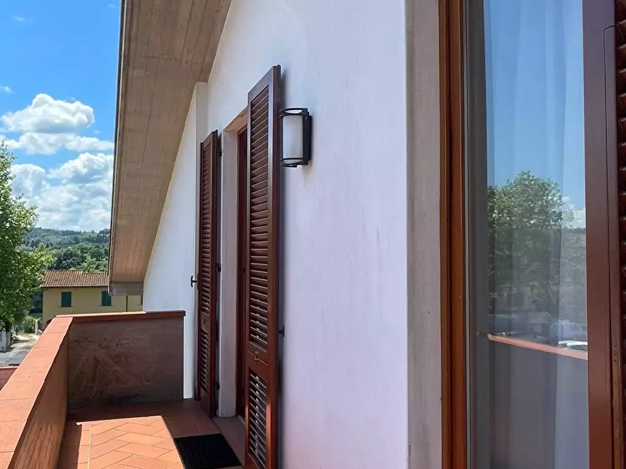 Immagine 27 di Palazzo in vendita  a Montopoli In Val D'arno