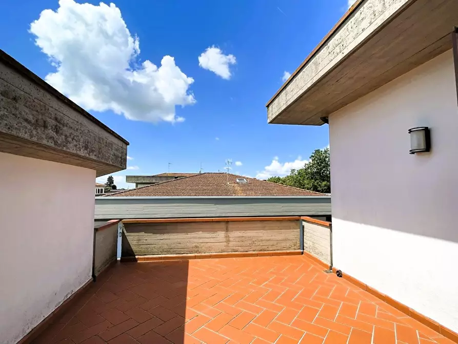 Immagine 34 di Palazzo in vendita  a Montopoli In Val D'arno