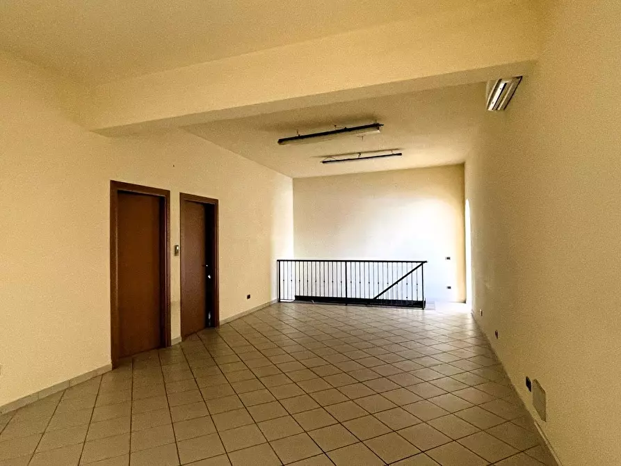 Immagine 96 di Palazzo in vendita  a Montopoli In Val D'arno