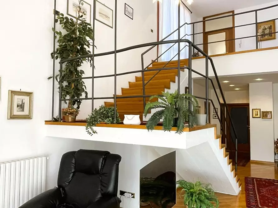 Immagine 17 di Palazzo in vendita  a Montopoli In Val D'arno