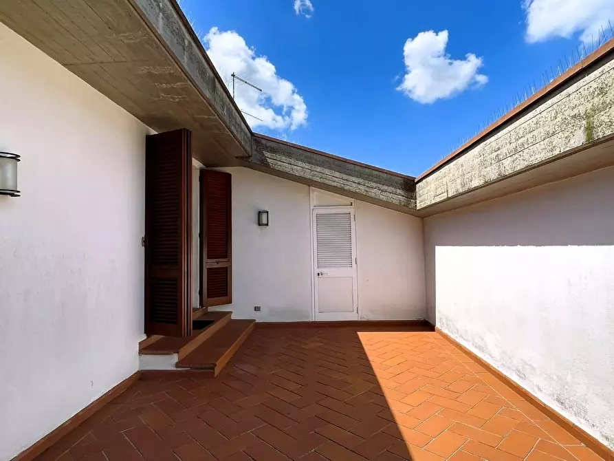 Immagine 45 di Palazzo in vendita  a Montopoli In Val D'arno