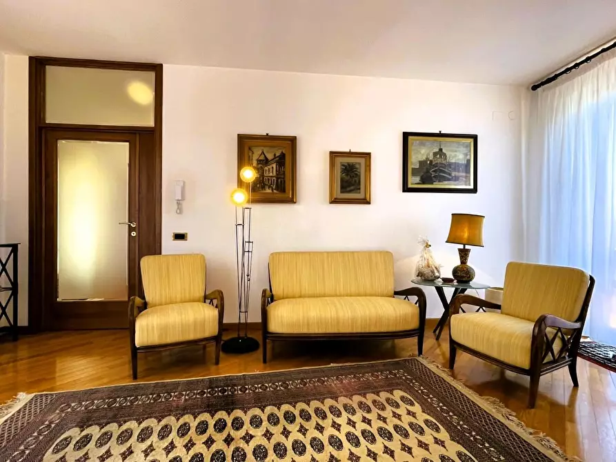 Immagine 6 di Palazzo in vendita  a Montopoli In Val D'arno