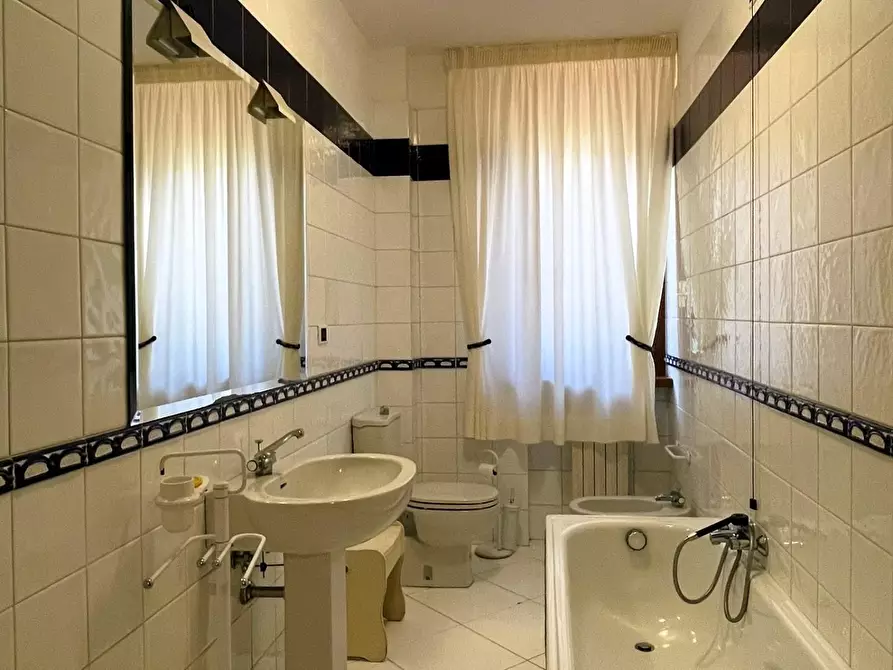 Immagine 76 di Palazzo in vendita  a Montopoli In Val D'arno