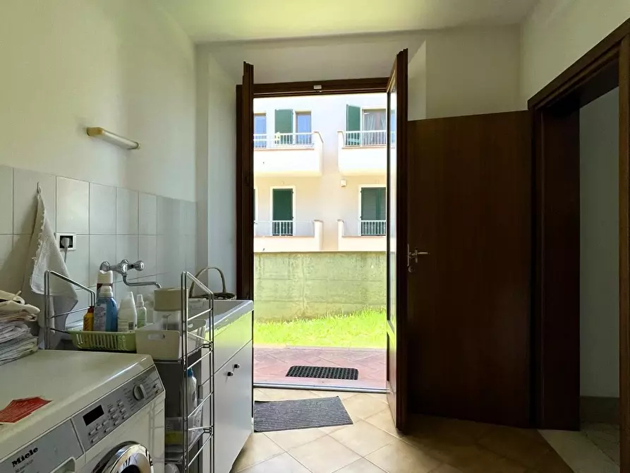 Immagine 66 di Palazzo in vendita  a Montopoli In Val D'arno