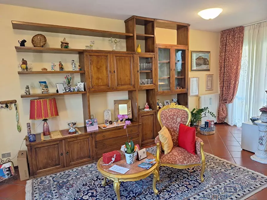 Immagine 6 di Villetta a schiera in vendita  a Lucca