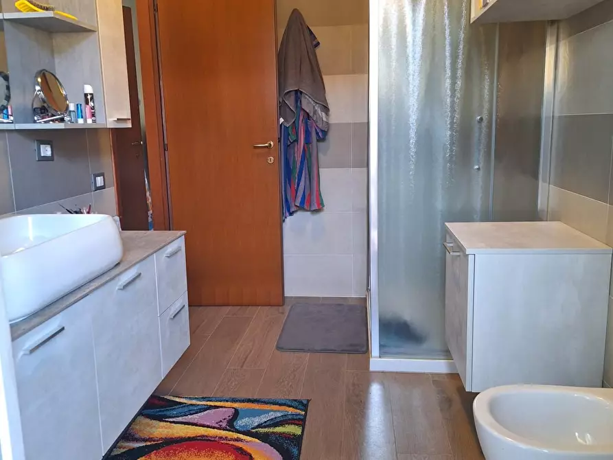 Immagine 28 di Villetta a schiera in vendita  a Lucca