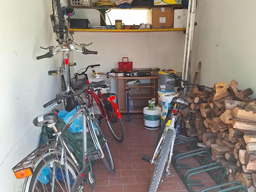 Immagine 43 di Villetta a schiera in vendita  a Lucca