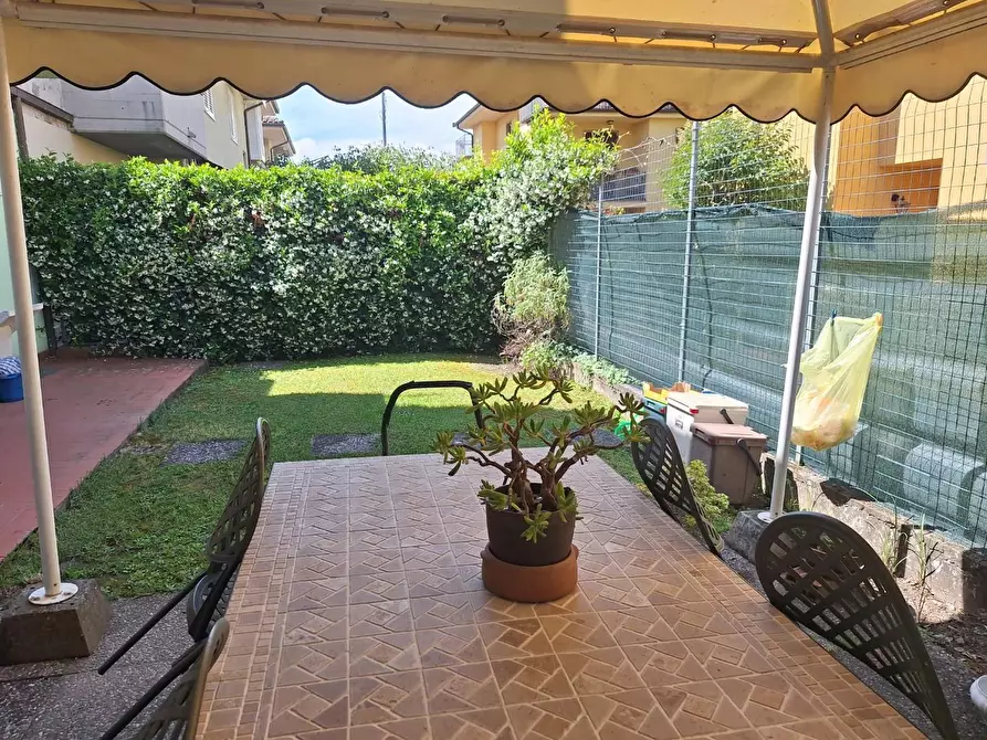 Immagine 23 di Villetta a schiera in vendita  a Lucca